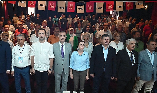 Başkan Topaloğlu CHP İlçe Kongresi'ne katıldı