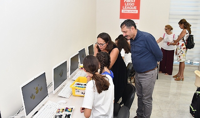 Yurt Dışından Gelen Öğrenci ve Öğretmenler Yenişehir Belediyesi Akademi'yi Gezdi