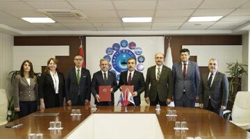 Ankara üniversitesinden türkiye kamu-sen üyelerine yabancı dil eğitimi