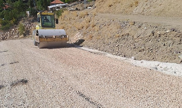 Antalya Kumluca Büyükalan yolu asfaltlandı