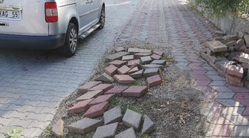 Arslanbucak'ta Yol ve Kaldırım Tamiratı Yapılıyor