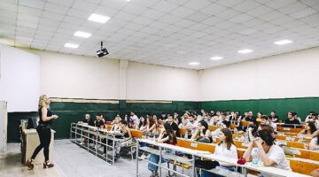 DEÜ 73 Bin Öğrencisiyle Yeni Akademik Yıla 'Merhaba' Dedi