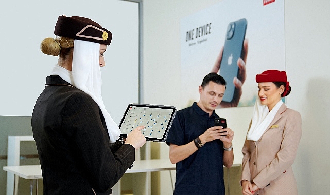 Emirates, Uçak İçi Hizmetleri Geliştirmek için Kabin Ekibine 20.000 Apple Ürünü Sağlıyor