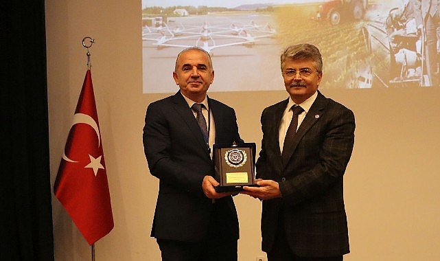 EÜ'de “Cumhuriyetin Kuruluşunun 100. Yılında Türkiye'nin Kazanımları" Sempozyumu