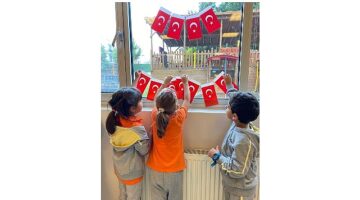 İELEV Okullarından 100. yıla yaraşır kutlama