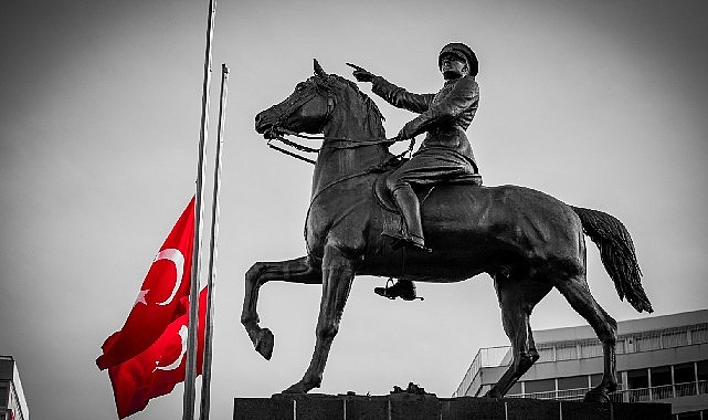 İzmir'de 100 yılın kutlaması