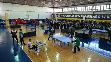 Konya Büyükşehir “Dünya Ruh Sağlığı Günü" Dolayısıyla Masa Tenisi Turnuvası Düzenledi