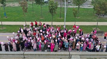 “Meme Kanseri Farkındalık Ayı" kapsamında Kocaelili kadınlar sabah yürüyüşü