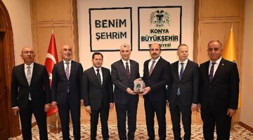 Ticaret Bakanı Ömer Bolat, Konya Büyükşehir Belediye Başkanı Uğur İbrahim Altay'ı ziyaret etti.