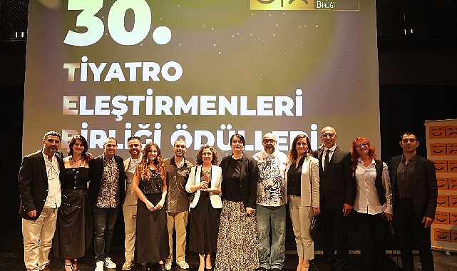 Tiyatro Eleştirmenleri Birliği'nden NKT'ye Yılın Oyunu Ödülü