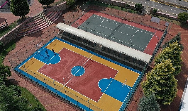 188 okula basket ve voleybol sahası
