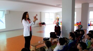Antalya Büyükşehir Belediyesi'nden çocuklara ağız ve diş sağlığı eğitimi