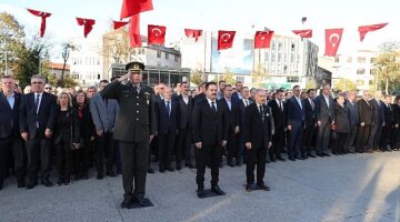 Atatürk, Bayrampaşa'da törenle anıldı