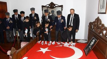 Avcılar'da Atatürk'ün ölüm yıl dönümünde “Zaman Kapsülü"