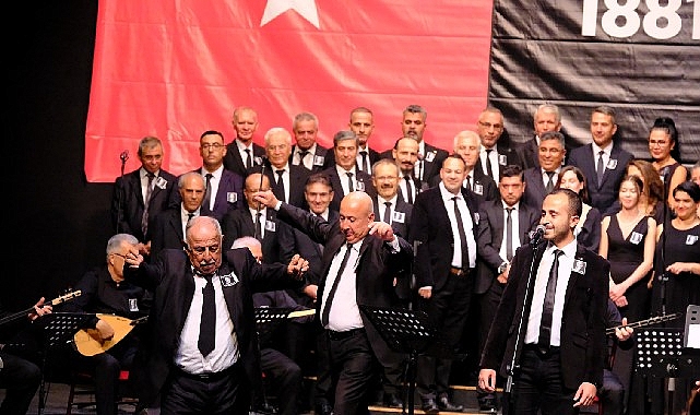 Aydın büyükşehir belediyesi' ulu önder gazi Mustafa Kemal Atatürk'ü türkülerle andı