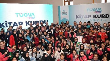 Başkan Dündar, TÜGVA'nın etkinliğinde öğrencilerle buluştu