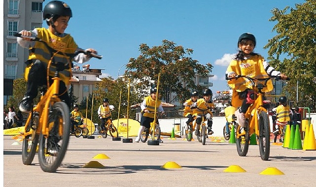 Eti Sarı Bisiklet,   Gaziantep'te 2 binden fazla öğrenciye ulaştı