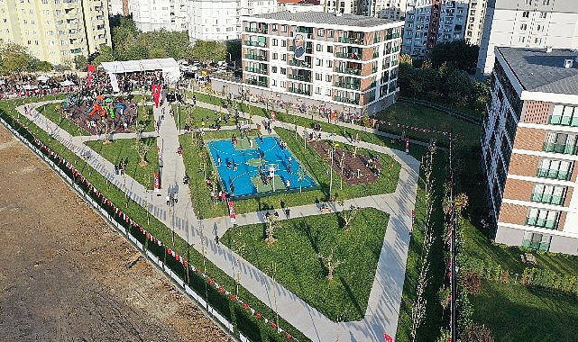 Rekor sürede tamamlanan “9 Eylül 100. Yıl Parkı” açıldı