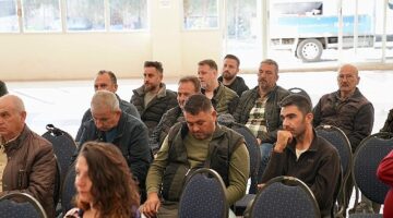 Seferihisar Belediyesi Muhtarlara afet eğitimi