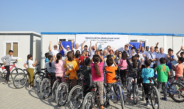 TEGV ve Umuda Pedal'dan Hataylı çocuklar için anlamlı proje  Hataylı çocuklar güvenle sürecekleri yeni bisikletlerine kavuştular