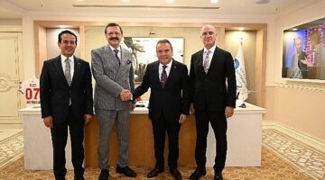 TOBB Başkanı Hisarcıklıoğlu'dan Başkan Böcek'e ziyaret