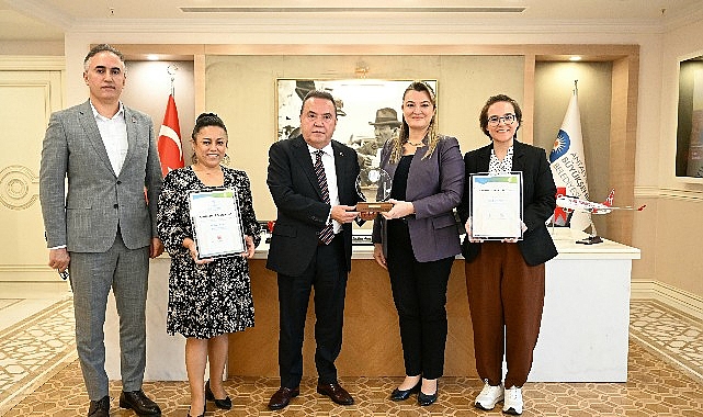 Antalya Büyükşehir Belediyesi'ne Çin'den “Onur Ödülü"