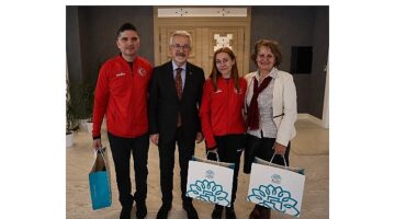 Başarılı sporculardan Başkan Erdem'e ziyaret