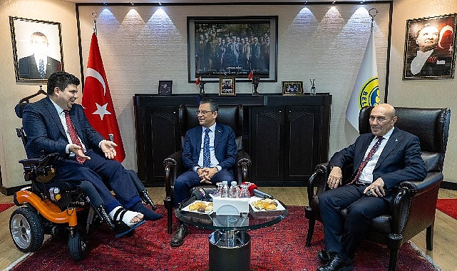 CHP Lideri Özel, Buca Belediye Başkanı Erhan Kılıç'ı ziyaret etti