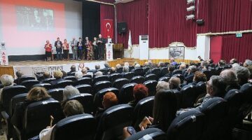 Foça'da türk kadınına seçme ve seçilme hakkı verilişinin 89.yıl dönümü anıldı