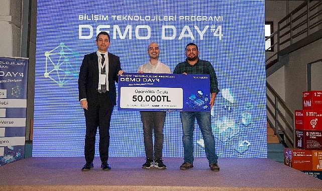 Girişimcilik Merkezi İzmir 2023'ün en başarılı yenilikçi fikirlerini ödüllendirdi