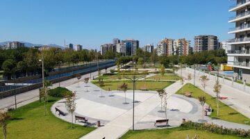 İzmir'in en güzel parkları Bayraklı'da