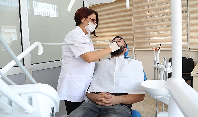 Bayraklı'da ücretsiz diş polikliniği sayısı 7'ye çıktı