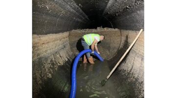 Büyük Kanal'daki temizlik çalışmaları yerin 8 metre altında sürüyor