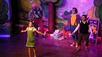 Mutluluk Denince Akla Tiyatro Oyunu Muğla'da Çocuklarla Buluştu
