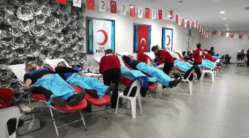 Üsküdar'da 100.yılın ilk kan bağışı