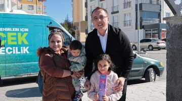 AK Parti Nevşehir Belediye Başkan Adayı Dr. Mehmet Savran, “Bizim derdimiz gönüllere girmek, bizim derdimiz şehrimize hizmet etmek." dedi
