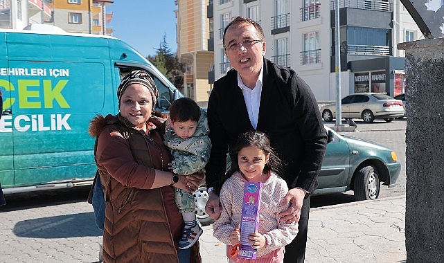 AK Parti Nevşehir Belediye Başkan Adayı Dr. Mehmet Savran, “Bizim derdimiz gönüllere girmek, bizim derdimiz şehrimize hizmet etmek." dedi