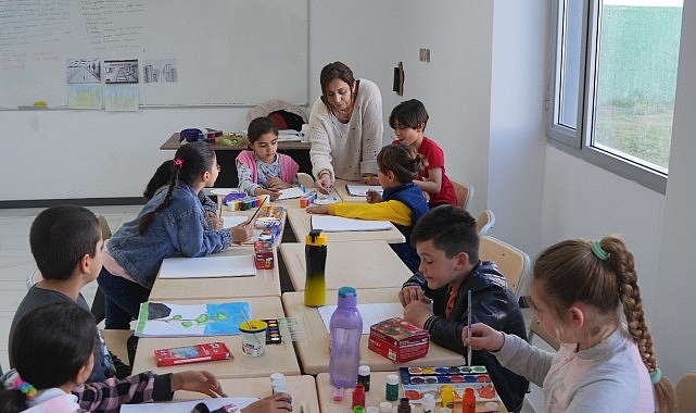 Didim Belediyesi açmış olduğu resim kurslarında geleceğin ressamlarını yetiştirmeye devam ediyor