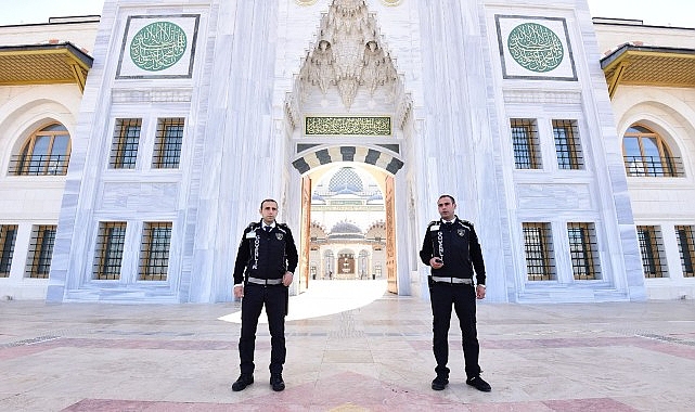 İstanbul Büyükşehir Belediyesi'nin Temizlik Hizmeti Verdiği Selatin Cami Sayısı 42'ye Çıktı