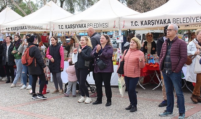 Karşıyaka'da “Sevgililer Günü Pazarı" açıldı