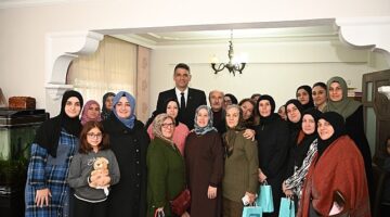 Kartepe Belediye Başkanı Av.M.Mustafa Kocaman, 31 Mart'ta yapılacak olan yerel seçim çalışmalarına aralıksız devam ediyor