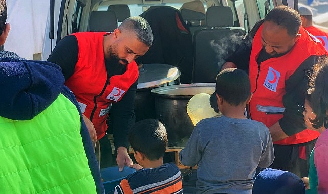 Kızılay Gazze'deki yeni aşevini Refah'ta açtı. 1000 aileye sıcak yemek