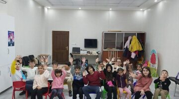 Nevşehir Belediyesi Şehir Tiyatrosu bünyesinde 6-12 yaş grubu çocuklara yönelik düzenlenen Yaratıcı Drama Kursları ve atölye çalışmaları yoğun ilgi görüyor