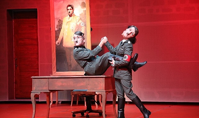 Şehir Tiyatroları'nın yeni oyunu “Yaşamak mı, Yoksa Ölmek mi" Bahçelievler'de