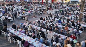 Aydın Büyükşehir Belediye Başkanı Özlem Çerçioğlu Efeler'in Umurlu Mahallesi'nde vatandaşlarla bir araya geldi