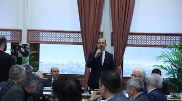 Başkan Altay Akyokuş Kasrı'nda Büyükşehir Meclis Üyeleriyle Buluştu