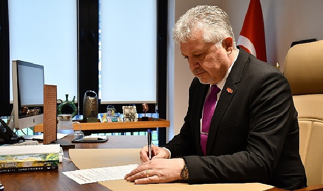 Başkan Gerenli 'Halkçı Belediyecilik Taahhütnamesi'ni imzaladı