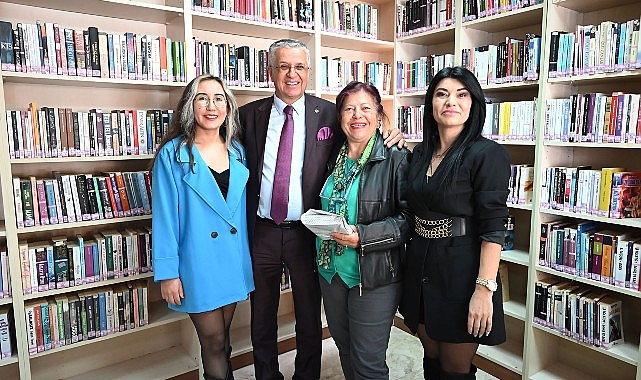 Başkan Topaloğlu'ndan ilçe halk kütüphanesine ziyaret