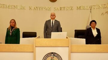 Burhaniye Belediye Meclisi, Dönemin Son Toplantısını Yaptı