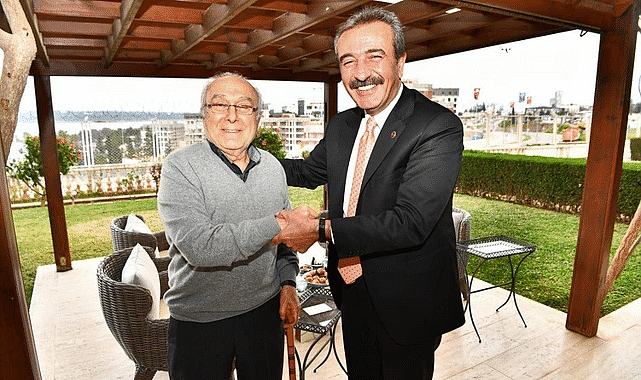 Çukurova Belediye Başkanı Soner Çetin, Aytaç Durak'ı evinde ziyaret etti